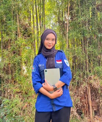 Nur Fitriani Fauziah